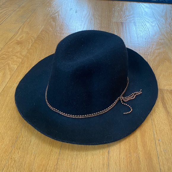 Mudd Accessories - Women’s Black Felt Hat with Bead Accent